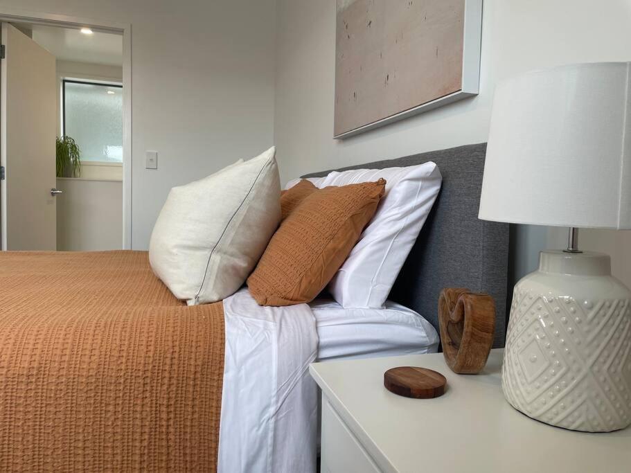 Villa Parkside Retreat - 3 Beds -Sleeps 6 Near Westfield Christchurch Exterior foto