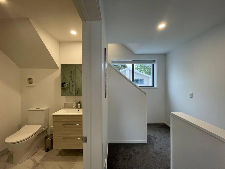 Villa Parkside Retreat - 3 Beds -Sleeps 6 Near Westfield Christchurch Exterior foto