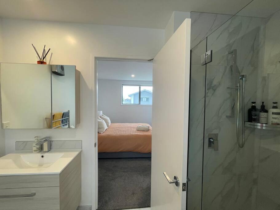 Villa Parkside Retreat - 3 Beds -Sleeps 6 Near Westfield Christchurch Exterior foto